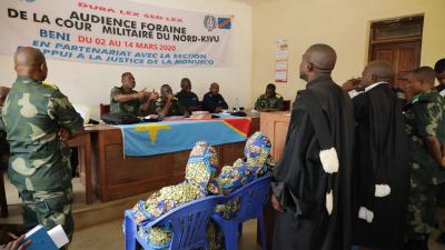 80 personnes dont des militaires des FARDC, des policiers et des civils sont jugés pour diverses infractions sexuelles commises à Beni et Butembo, Province du Nord-Kivu, RDC. Mars 2020
